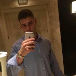 Meet your Posher, Chris